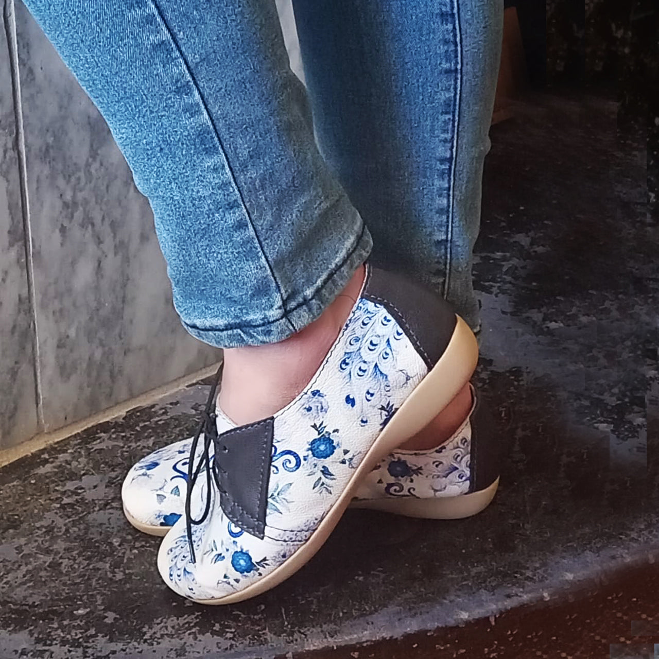 Whimsie Blou Pou Vellies