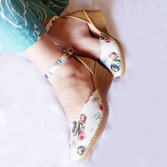 Talitha close toe Protea