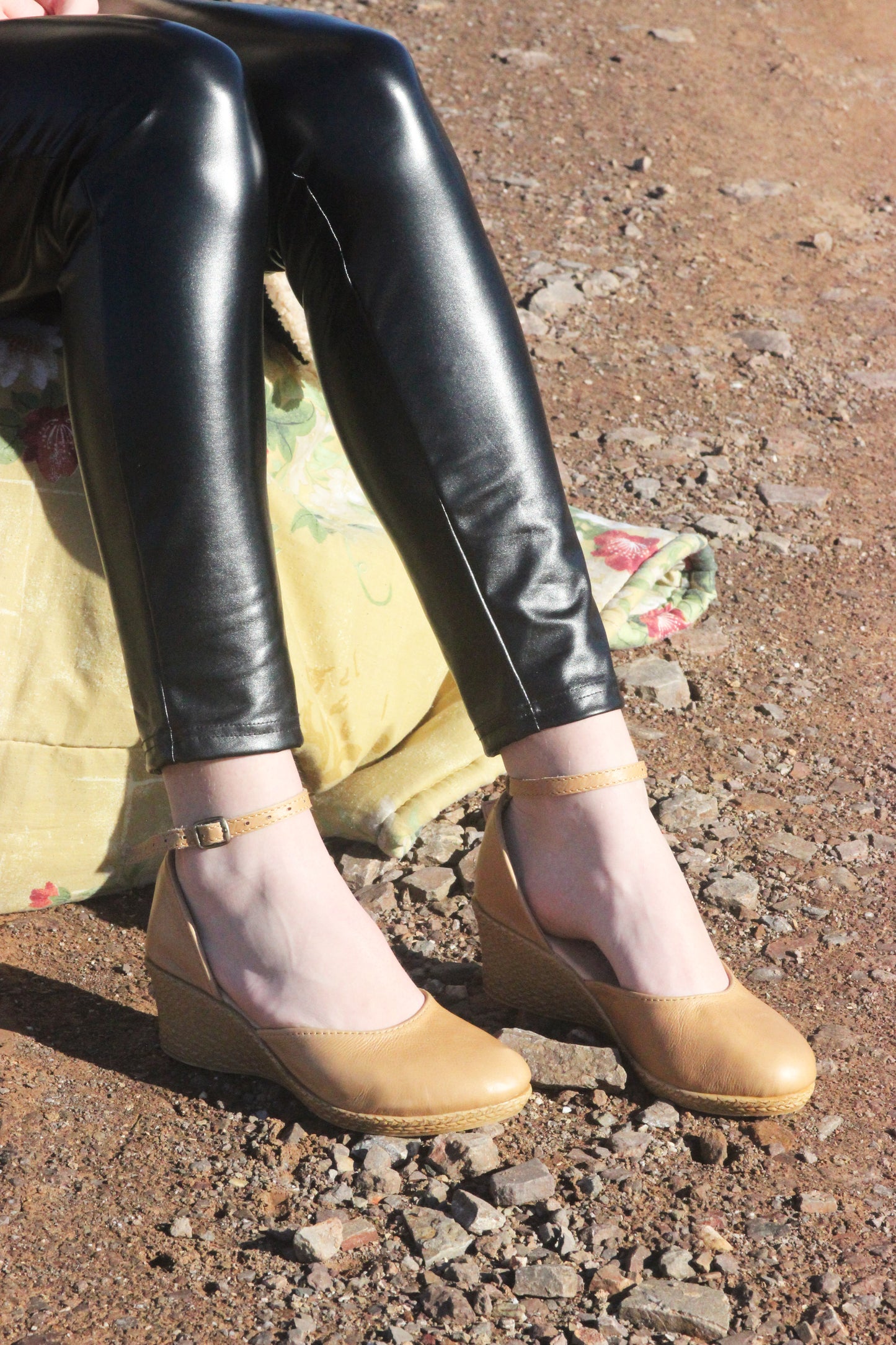 Talitha closed Beige Wedge