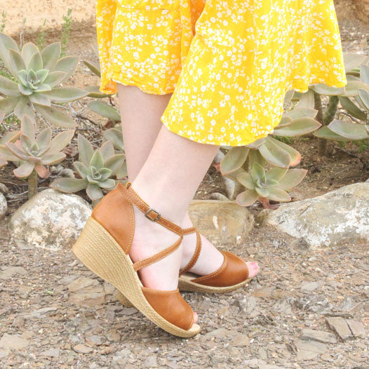 Talitha open Tan Cross Wedge