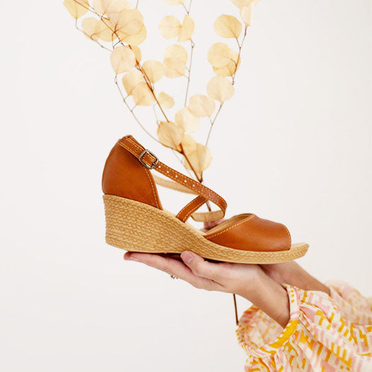 Talitha open Tan Cross Wedge