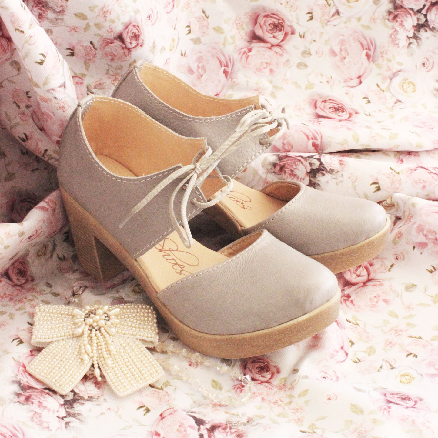 Zoë Grey shoelace Bridal HEELS