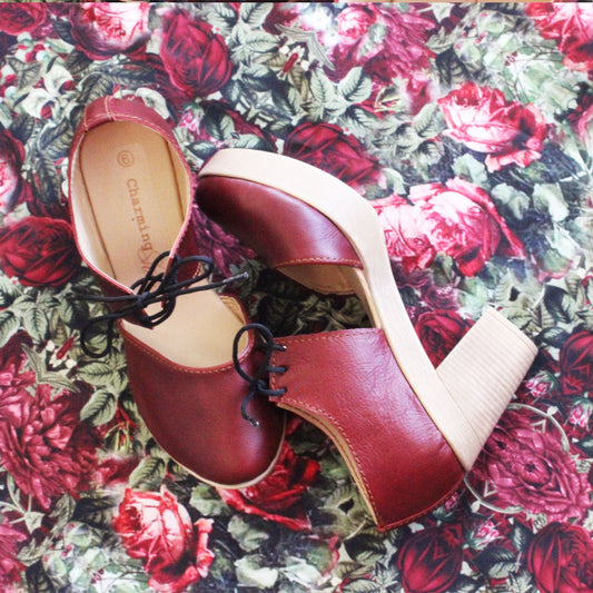 SALE Zoë  Ruby Shoelace