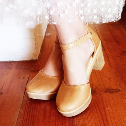 Zoë Bridal Beige closed HEELS