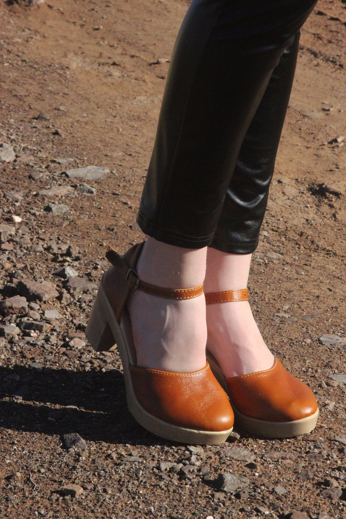 Zoë Tan closed HEELS