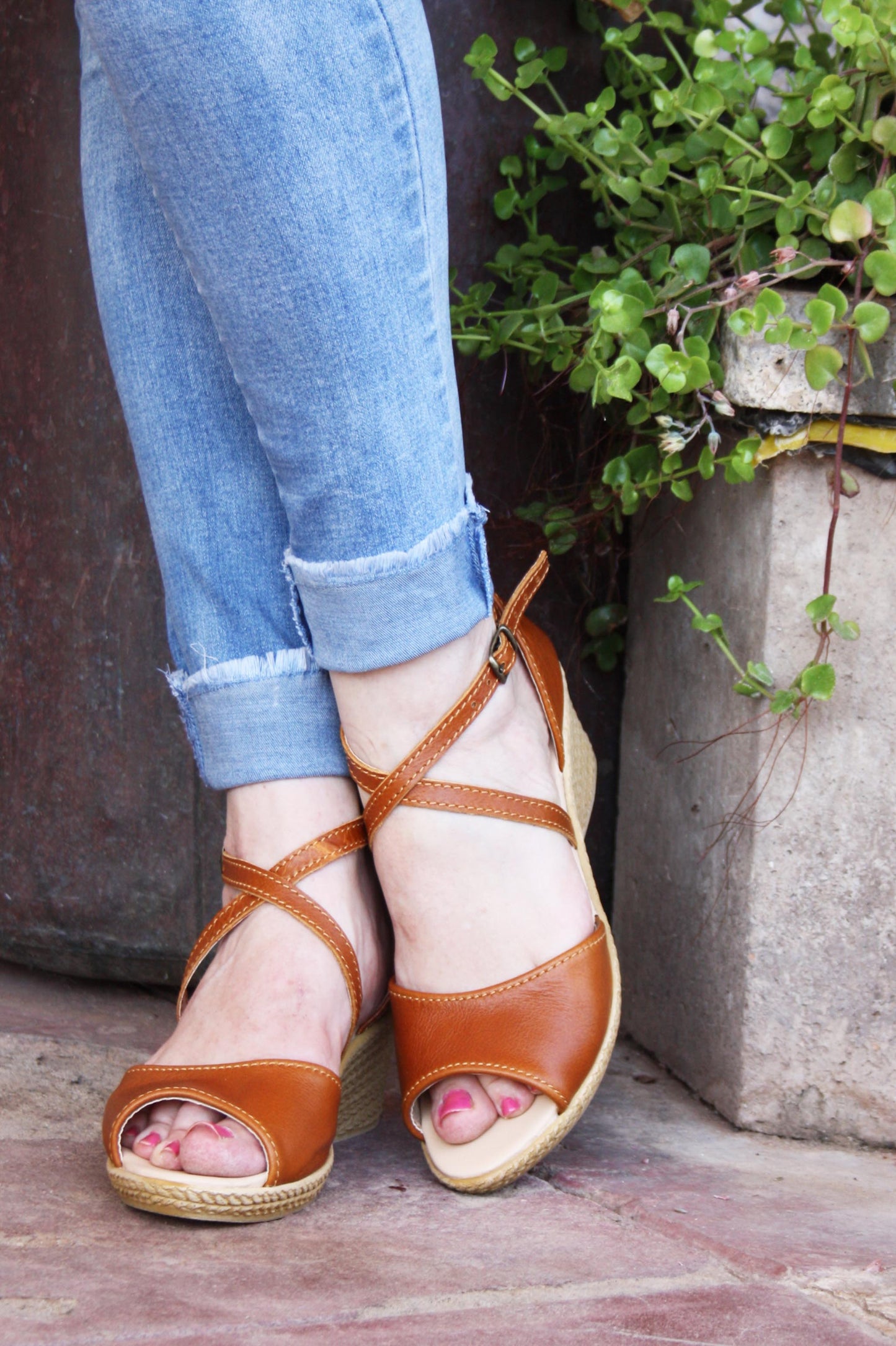 Talitha open Tan Cross Wedge