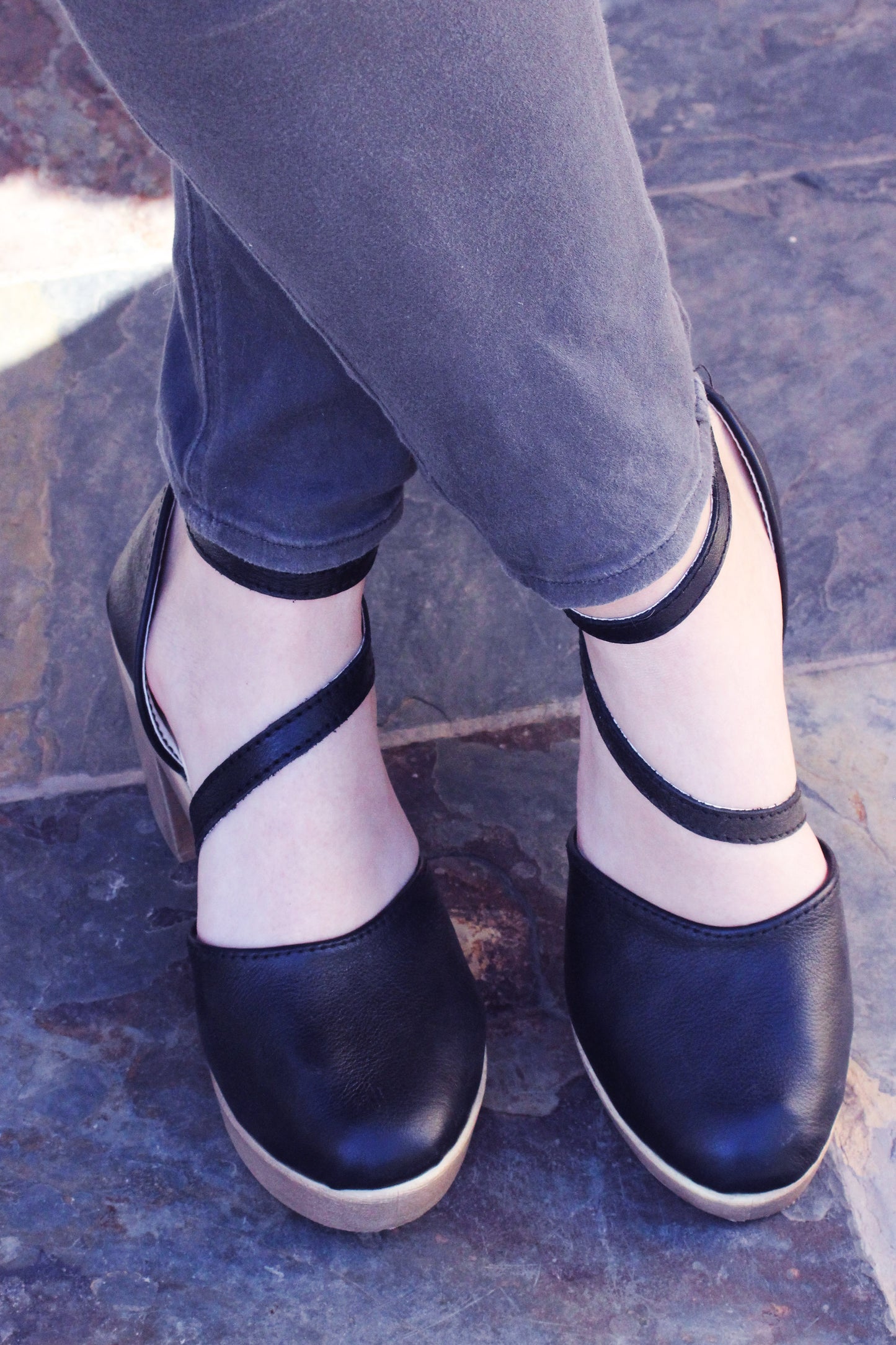 Zoë Black closed HEELS