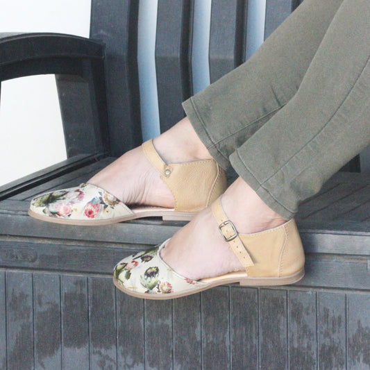 Protea closed Sandal