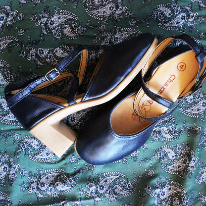Cloë crossover Navy Heel