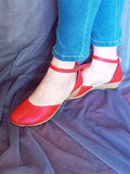 Demi  Roooi close Wedge