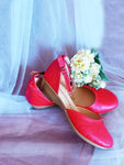 Demi  Roooi close Wedge