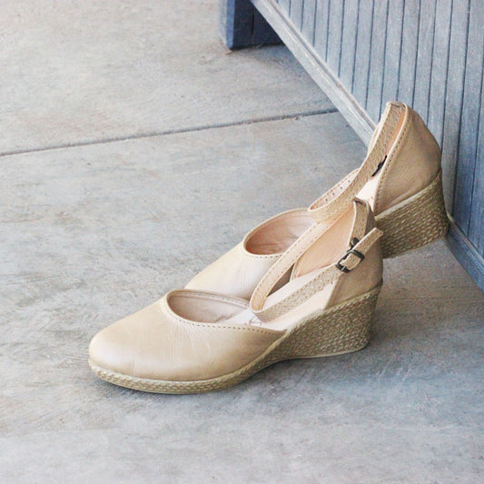 Talitha closed Beige Wedge