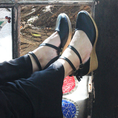 Talitha closed Black Wedge