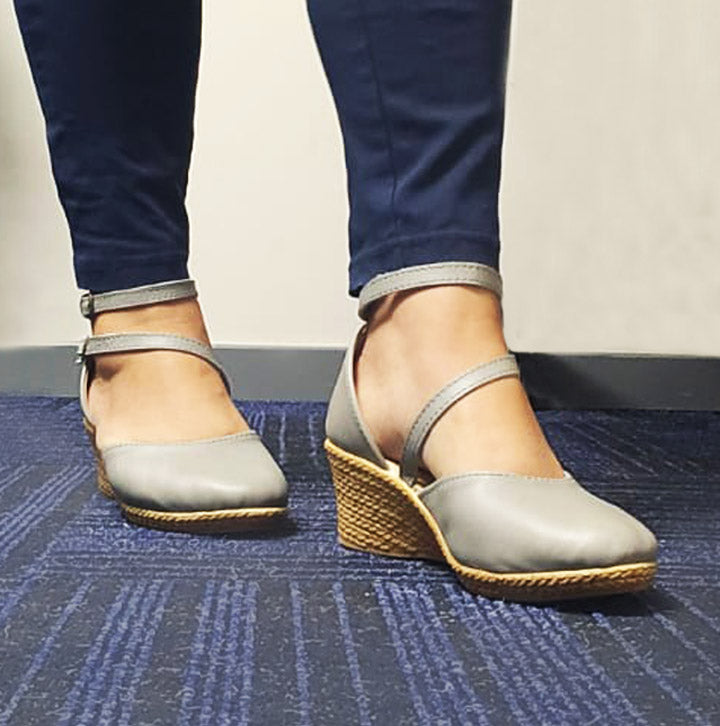 Talitha closed Grey Wedge