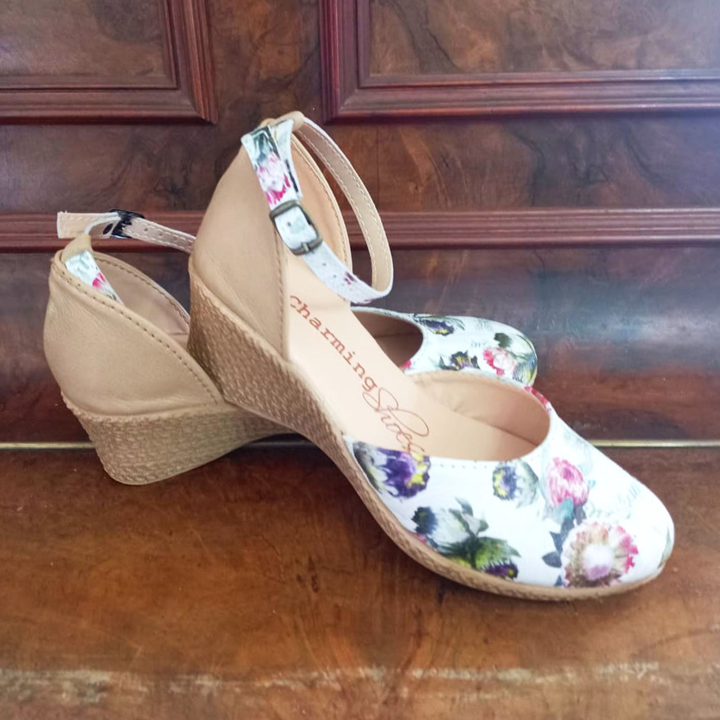 Talitha close toe Protea