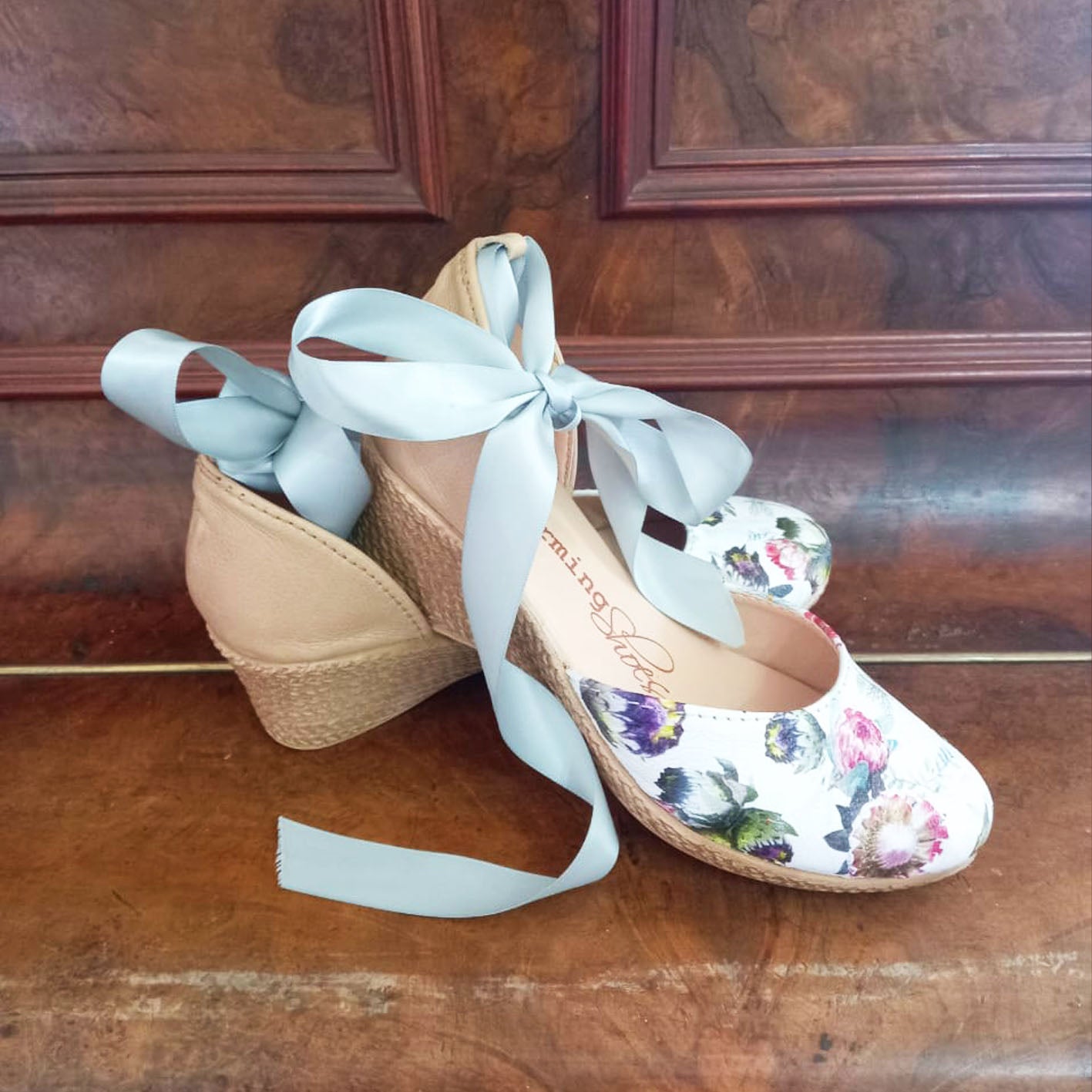 Talitha close toe Protea