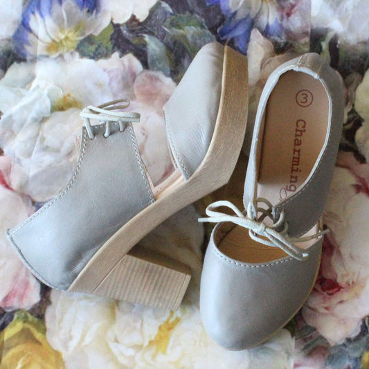 Zoë Grey shoelace HEELS