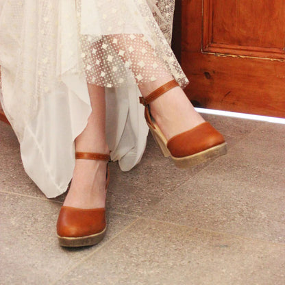 Zoë Tan closed HEELS