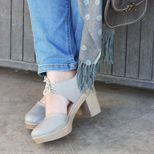 Zoë Grey shoelace HEELS