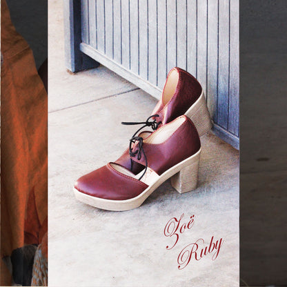 Zoë  Ruby Shoelace