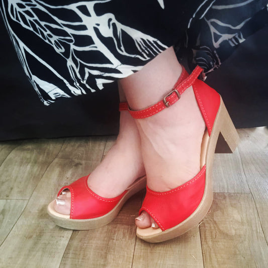 Zoë Red opentoe HEELS