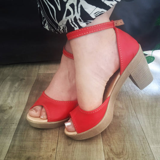 Zoë Red opentoe HEELS