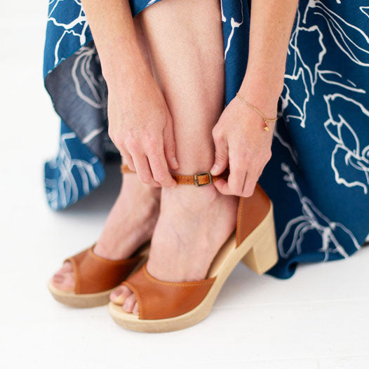 Zoë Tan opentoe HEELS