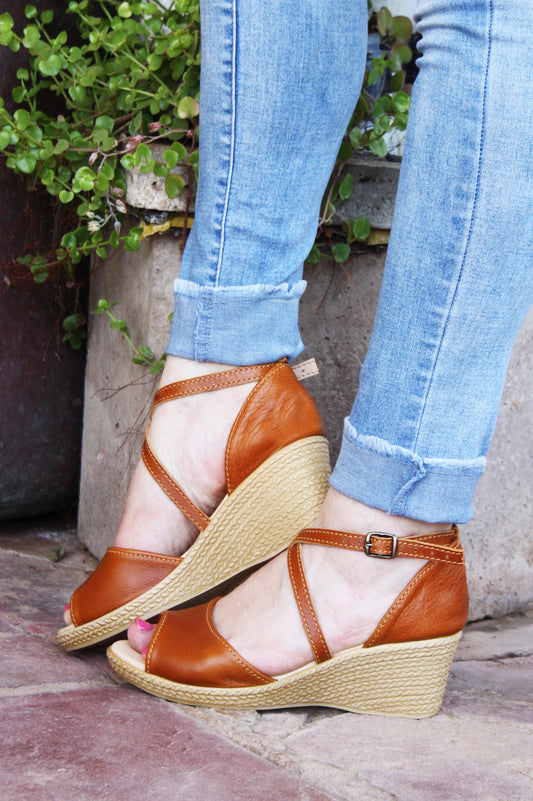 Talitha open Tan Cross Wedge