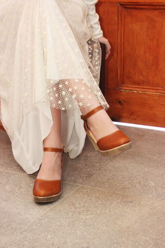 Zoë Tan closed HEELS